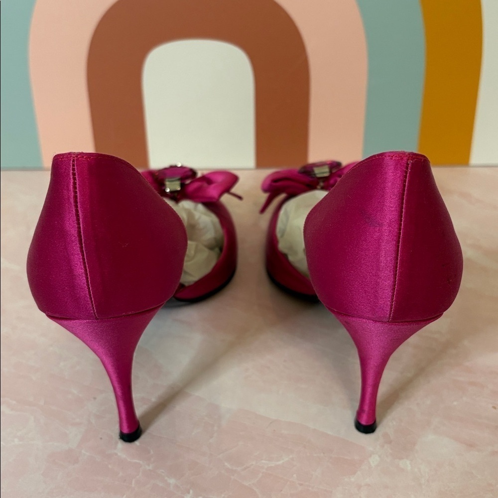 Stuart Weitzman Fuchsia Bow Heels - Picture 4 of 9